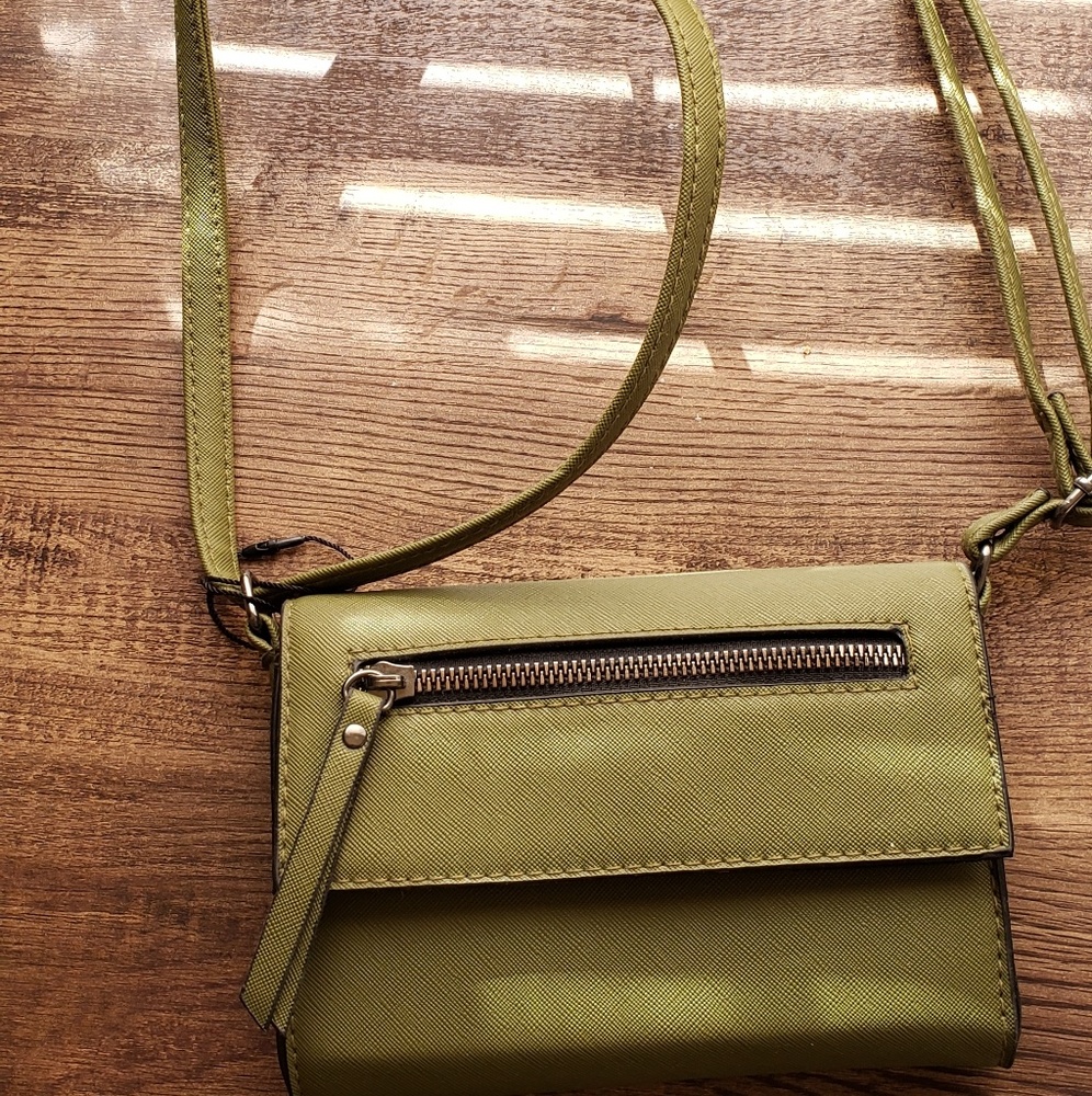 Crossbody purse